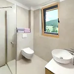 Oasis - Luxury 5-bedroom With Panoramic Views Hutti