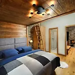 Oasis - Luxury 5-bedroom With Panoramic Views אכסניה *
