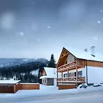 Chata Oasis - Luxury 5-bedroom With Panoramic Views