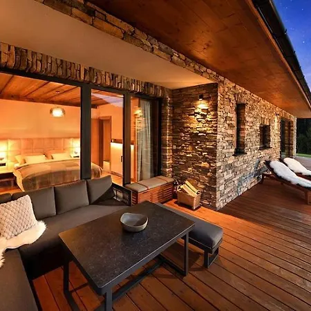 Alojamento de Turismo Selvagem Oasis - Luxury 5-bedroom With Panoramic Views Huty