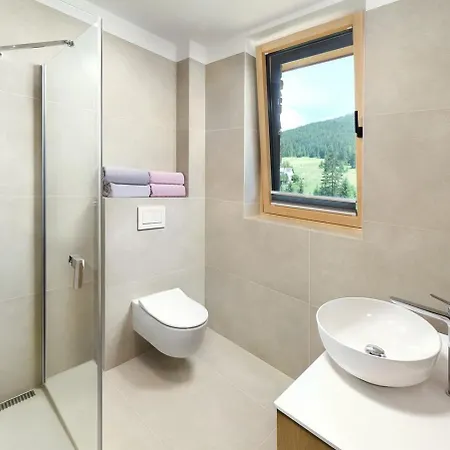 Oasis - 5 Bedroom & 5 Bathrooms & Uniqe Views Huty