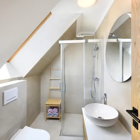 Oasis - Luxury 5-bedroom With Panoramic Views Деревянный коттедж Huty