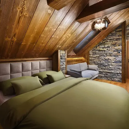 Oasis - Luxury 5-bedroom With Panoramic Views Деревянный коттедж