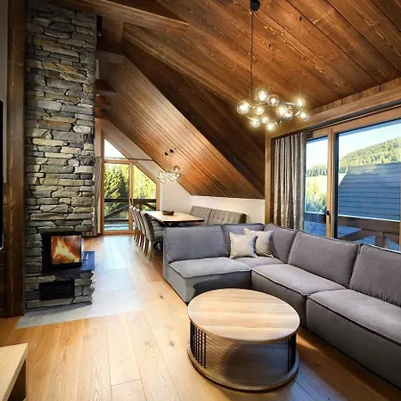 Oasis - Luxury 5-bedroom With Panoramic Views Lodge