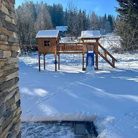 Oasis - Luxury 5-bedroom With Panoramic Views Деревянный коттедж