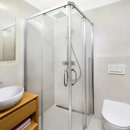 Oasis - Luxury 5-bedroom With Panoramic Views * Huty