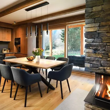 Oasis - Luxury 5-bedroom With Panoramic Views Huty