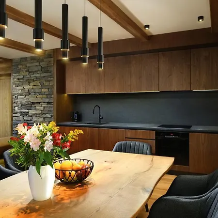 Oasis - Luxury 5-bedroom With Panoramic Views Huty