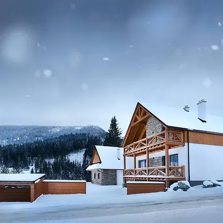 Деревянный коттедж Oasis - Luxury 5-bedroom With Panoramic Views