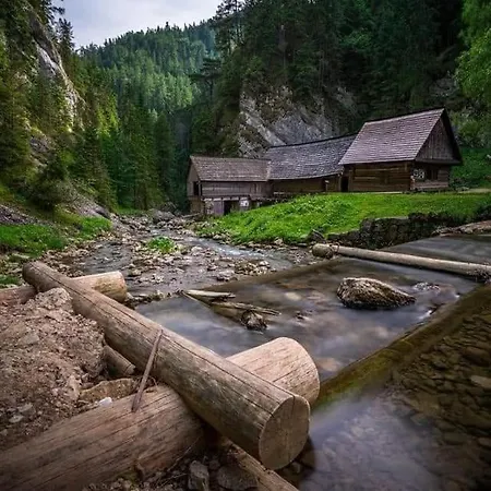 Oasis - Luxury 5-bedroom With Panoramic Views Деревянный коттедж *