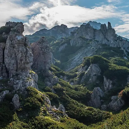 Lodge Oasis - Luxury 5-bedroom With Panoramic Views *