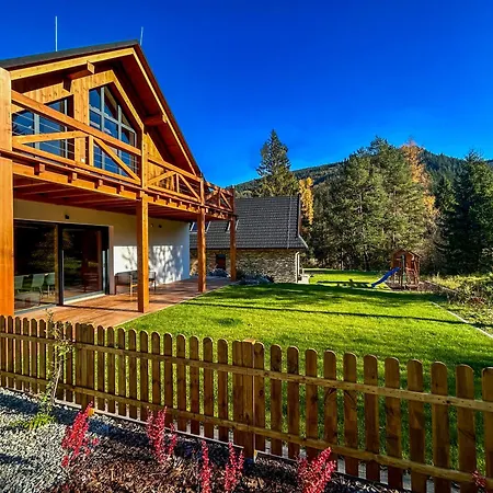 Lodge Oasis - 5 Bedroom & 5 Bathrooms & Uniqe Views Huty