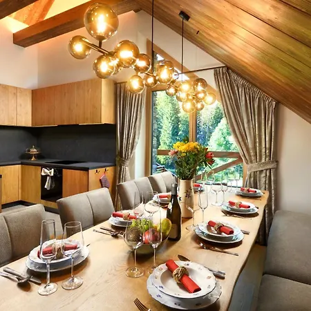 Lodge Oasis - Luxury 5-bedroom With Panoramic Views