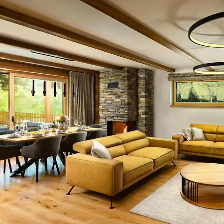 Oasis - Luxury 5-bedroom With Panoramic Views Деревянный коттедж Huty